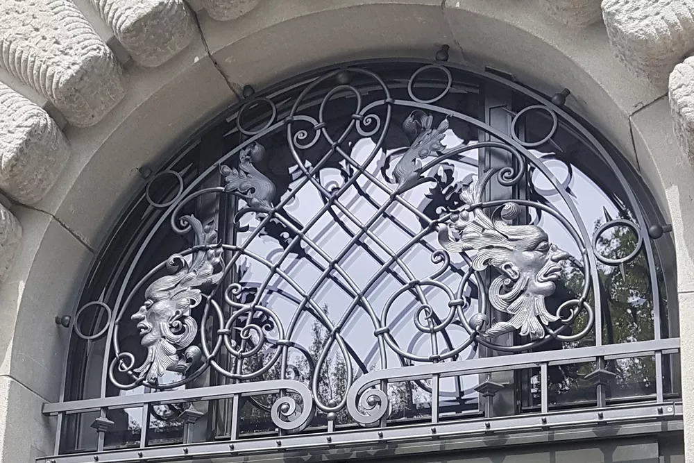 Kunstschmiede Appenzell AG - Schmiedeeisen Fenstergitter 