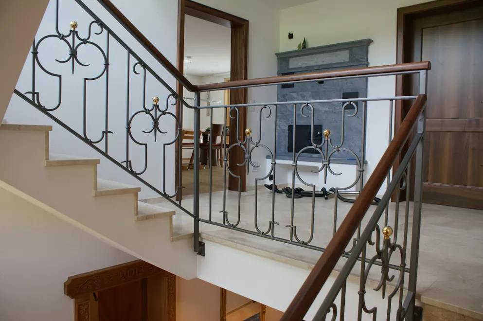 Kunstschmiede Appenzell AG - Treppengeländer aus Metall für Innenbereich