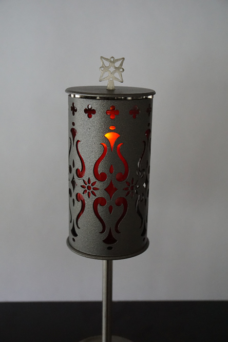 Grablichter & Weihwassergefässe